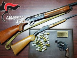 Tiene l’arma nel frigorifero in disuso: denunciato per omessa custodia