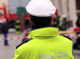 Vigilessa ferita, municipale di Salerno chiede armi