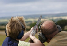 Armi, sport, scuole: venerdì gli studenti in pedana Venerdì 10 novembre è in programma l'evento "Gli universitari di Bologna si cimentano con il tiro a volo", organizzato dall'ateneo e da Fiocchi Foundation.