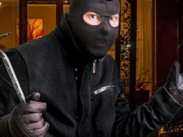 «Ius soli? Stessa solerzia sulla legittima difesa» La priorità non può essere lo ius soli, ma un provvedimento davvero utile ai cittadini come la legge sulla legittima difesa: lo chiede Stefano Maullu.