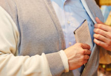 Tentò di rubare carne e burro, Tar gli rende il porto d’armi Furto supermercato