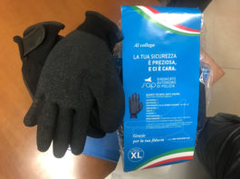 Guanti antitaglio dal SAP ai poliziotti Sap di Pistoia guanti antitaglio
