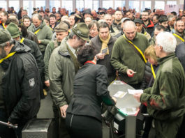 A grandi passi verso Hit Show Hit Show