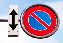 Lasciano l’auto in sosta vietata con tre fucili all’interno Giarole (AL) - Parcheggiano l'auto in sosta vietata con tre fucili all'interno: denunciati due cacciatori bresciani per omessa custodia di armi.