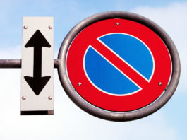 Lasciano l’auto in sosta vietata con tre fucili all’interno Giarole (AL) - Parcheggiano l'auto in sosta vietata con tre fucili all'interno: denunciati due cacciatori bresciani per omessa custodia di armi.