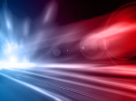 Pulisce la pistola, ferisce figlio