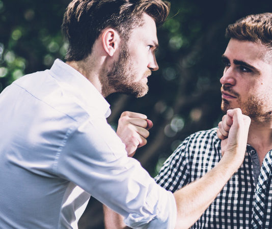 Ora bisogna valutare anche la litigiosità dei condomini Two angry men