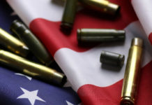 Necessaria la revisione della banca dati USA flag weapons