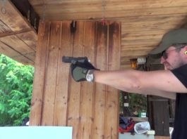 GSG Firefly calibro .22 LR: smontaggio e prova a fuoco, guarda il video