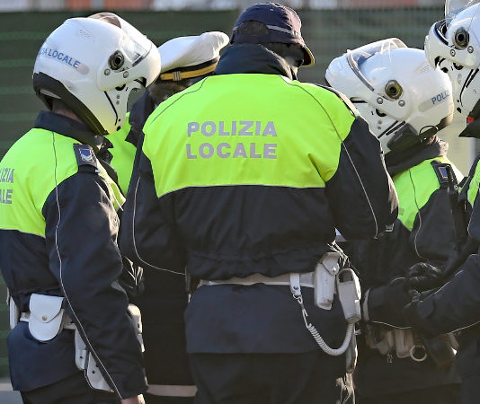 “Equiparate la municipale alle altre forze di polizia” Polizia locale