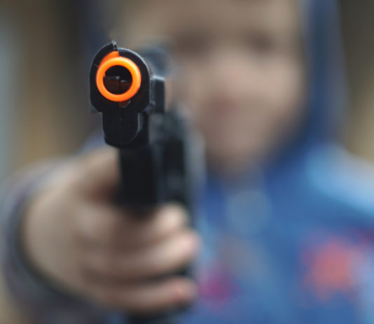 Ad Aulla torna la distruzione delle armi giocattolo Aulla distruzione delle armi giocattolo