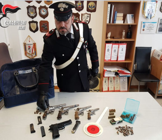 Arrestato agente in pensione per detenzione illegale di armi Arrestato agente di polizia penitenziaria in pensione per detenzione illegale di armi2
