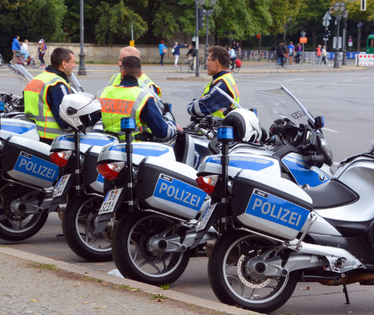 Nuova pistola per la polizia di Berlino: primi dettagli sul contratto Sono uscite alcune notizie sul contratto che rinnova l’equipaggiamento degli agenti della polizia di Berlino con la pistola Heckler & Koch SFP9 TR.
