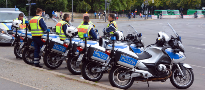 Sono uscite alcune notizie sul contratto che rinnova l’equipaggiamento degli agenti della polizia di Berlino con la pistola Heckler & Koch SFP9 TR.