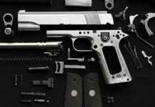 Maullu firma impegno a difesa di appassionati di armi Arma smontata