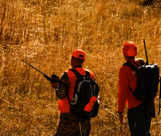 Ignazio Messina (IDV) firma il documento programmatico del mondo venatorio Cacciatori Ignazio Messina