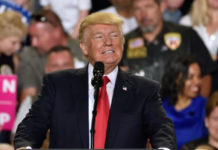 Armi, la stretta di Trump Donald Trump