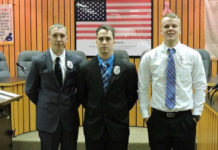 Licenziato per non aver sparato in condizione di pericolo: risarcito agente Stephen Mader risarcimento dipartimento di polizia di Weirton