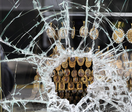 Maullu sul caso di Frattamaggiore: «Incredibile l’indagine per omicidio colposo» Maullu gioielliere Frattamaggiore