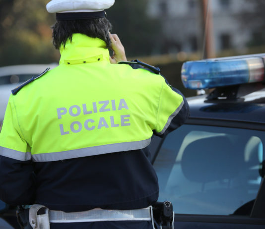 Nuove armi e più agenti per la polizia locale del Comune di Venezia Nuove armi e più agenti per la polizia locale del Comune di Venezia