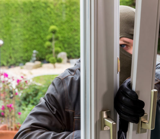 Padova, rubata collezione di armi