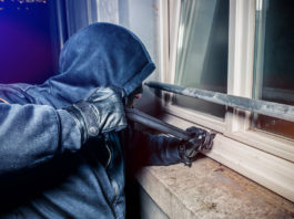 Rubata la pistola ad agente nel vicentino Rubata la pistola ad agente nel vicentino