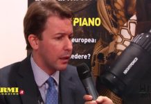 Giulio Magnani, presidente del Comitato Direttiva 477, allo stand di Armi Magazine