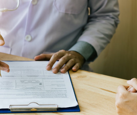Omicidio di Firenze, tornano le polemiche sulla concessione del porto d’armi Certificato medico