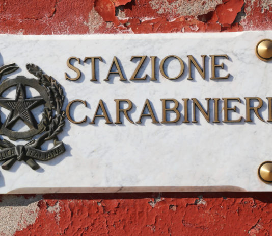 Como: ritiro di licenze e porto d’armi anche dai carabinieri