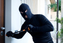 Riforma della legittima difesa, metà degli italiani ha paura di “una deriva pistolera” deriva pistolera swg