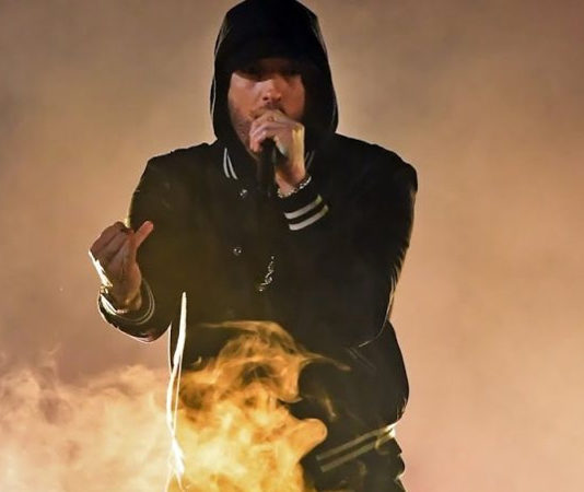 Eminem aggiunge verso a canzone per attaccare l’Nra Eminem