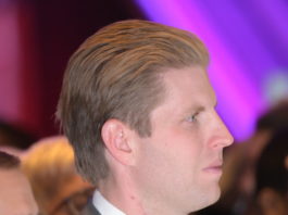 Giovani al poligono, la difesa di Trump jr: “Ecco che cosa mi ha insegnato il tiro”