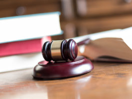 Fu accusato di avere arma da guerra, assolto collezionista dopo 8 anni arma da guerra giuseppe de benedictis assoluzione senza rinvio