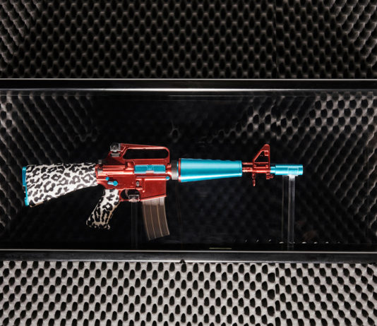 Mostra d’arte contemporanea sulle armi, espone anche Antonio Riello