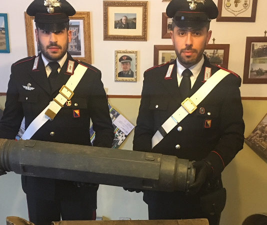 Nasconde armi modificate artigianalmente, un arresto a Messina Nasconde armi modificate artigianalmente, arresto Messina