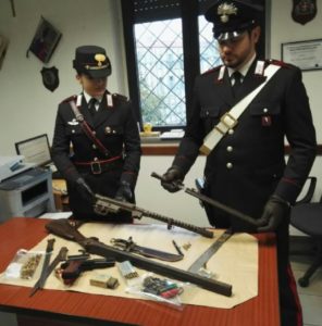 Possesso illegale di armi da guerra e armi clandestine Castelnuovo Nigra