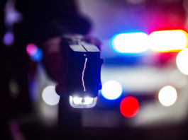 Taser alla polizia in sei città italiane © Mat Hayward