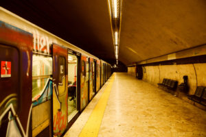 morte di Francesco Della Corte, vigilante aggredito, stazione metro di Piscinola