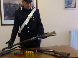 Arpaia, armi rubate ritrovate in un canale di deflusso arpaia fucili da caccia rubati canale interpoderale per il deflusso delle acque