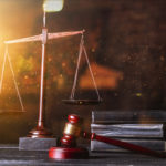 Aveva pistole del fratello nella collezione ritirato porto d’armi