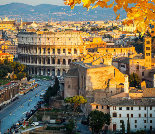 Colosseo: egiziano tenta di rubare pistola a militare tentata rapina pistola militare colosseo