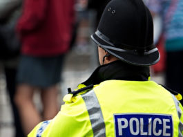 Paura terrorismo, più poliziotti inglesi armati? poliziotti inglesi armati