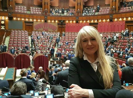 Interrogazione al governo sul piano di gestione del lupo Maria Cristina Caretta interrogazione piano di gestione del lupo