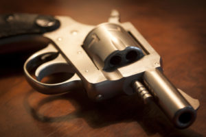 Due leggi pro-armi sulla scrivania del governatore della Louisiana