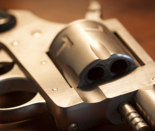 Due leggi pro-armi sulla scrivania del governatore della Louisiana Leggi pro-armi