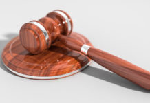 Raccontò di atto di autoerotismo in spogliatoio femminile: via porto d’armi atto di autoerotismo porto d'armi per difesa