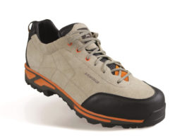 Armond Nevegal 150, scarpa outdoor con l’Alpe nel cuore Armond Nevegal 150