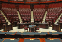 Interrogazione alla Camera sui criteri ostativi al rilascio del porto d’armi Camera dai banchi del governo