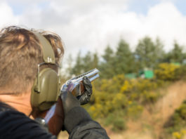 La Fitav a fianco delle associazioni dilettanti nella gestione dei campi di tiro a volo tiratore che spara a piattello, gestione dei campi di tiro a volo