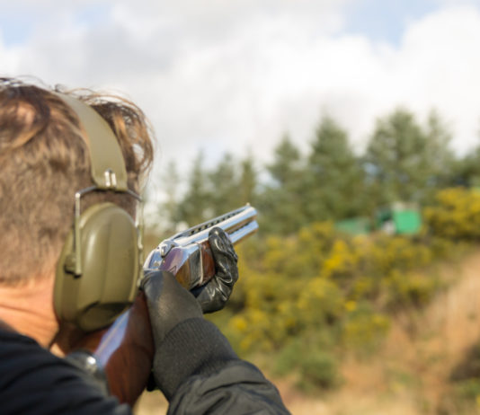 La Fitav a fianco delle associazioni dilettanti nella gestione dei campi di tiro a volo tiratore che spara a piattello, gestione dei campi di tiro a volo